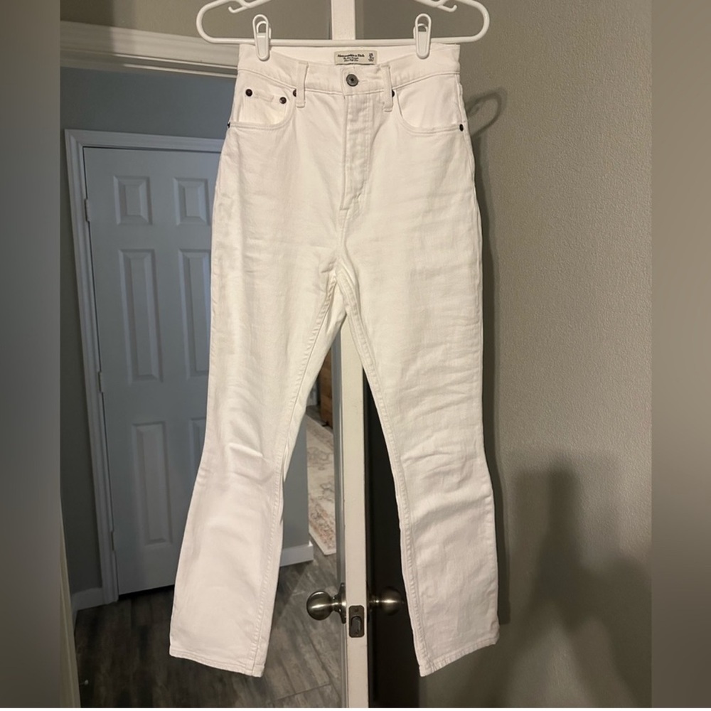 Abercrombie & Fitch Slim Straight Ultra High Rise Jeans